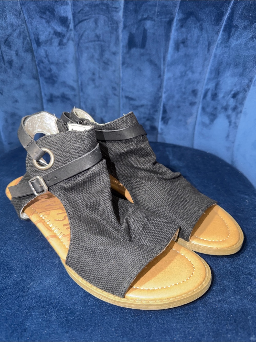 Blowfish Malibu Black Open-Toe Canvas Women’s Sandals Size 8.5